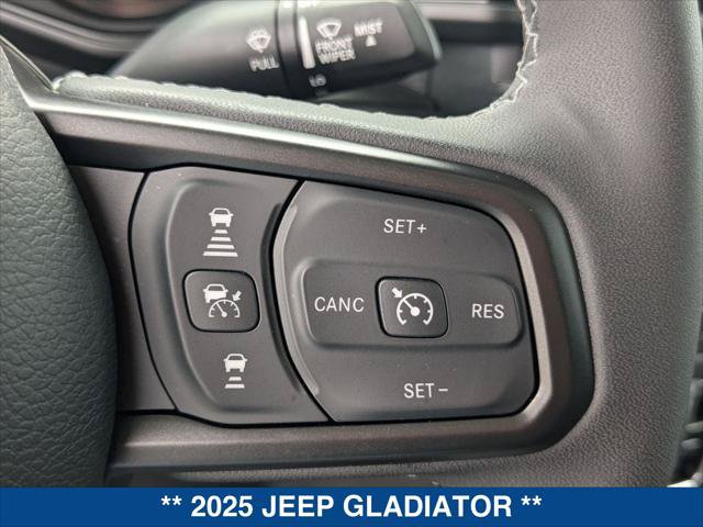 Used 2025 Jeep Gladiator Mojave w/ Convenience Group AWD/4WD image 15