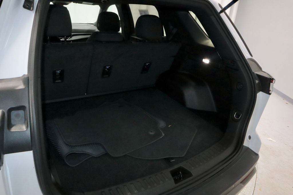 Used 2025 Chevrolet Equinox LT image 13