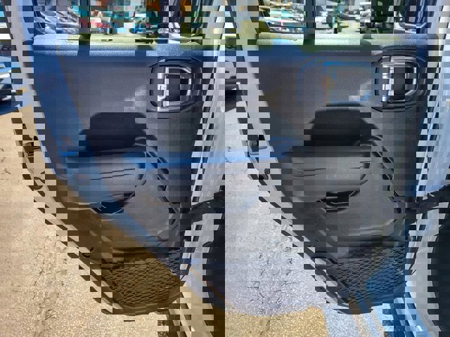 Used 2025 Jeep Gladiator Sport AWD/4WD image 25