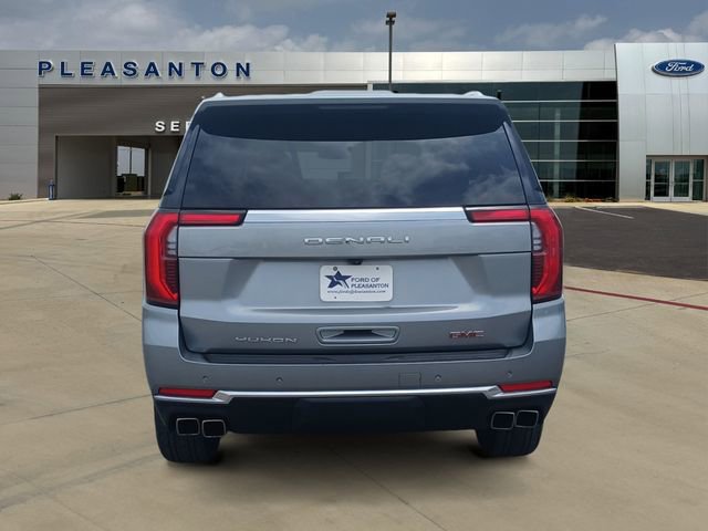Used 2025 GMC Yukon XL Denali RWD image 4