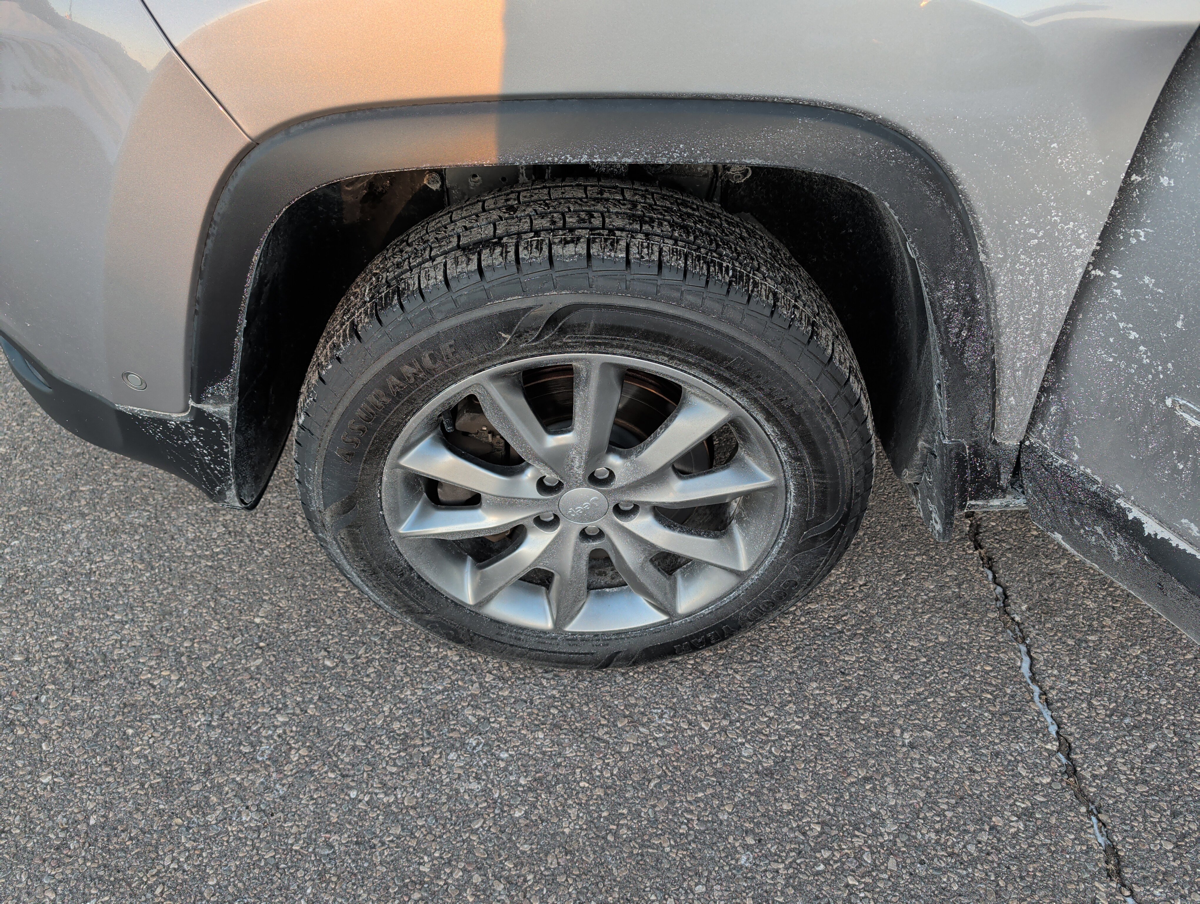 Used 2017 Jeep Cherokee Limited w/ Luxury Group image 15