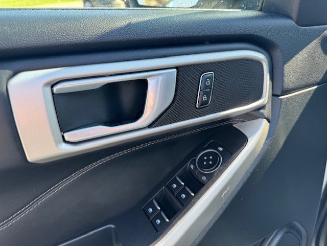 Certified 2023 Ford Explorer XLT w/ Equipment Group 202A image 11