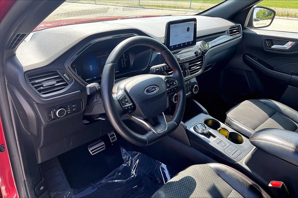 Certified 2024 Ford Escape ST-Line AWD/4WD image 13