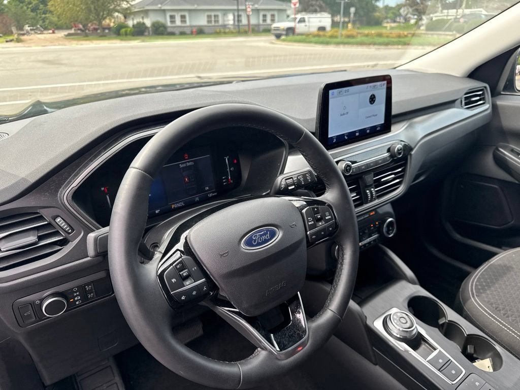 Certified 2024 Ford Escape Active AWD/4WD image 11