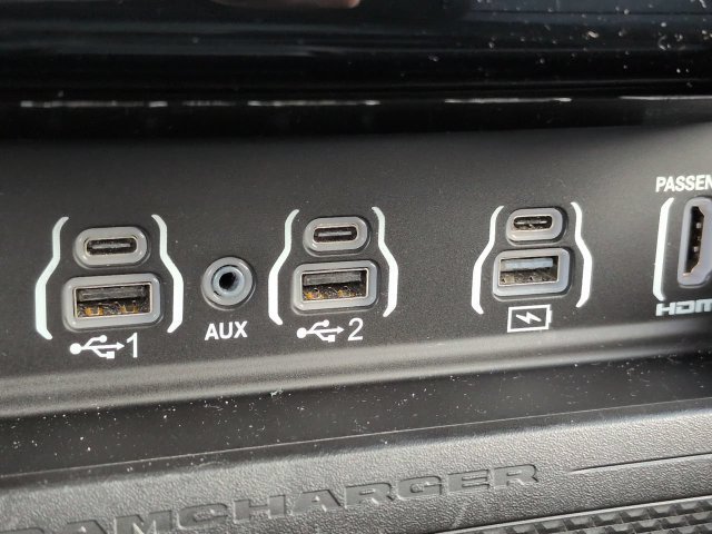 Used 2025 RAM 1500 Limited AWD/4WD image 24
