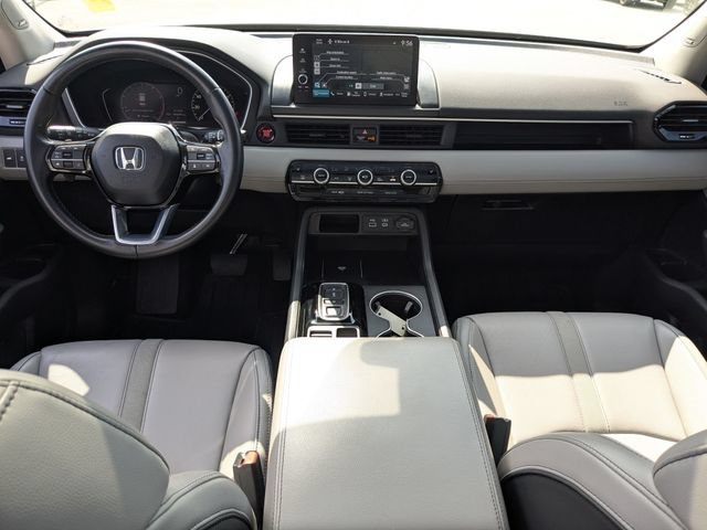Used 2024 Honda Pilot Touring image 23