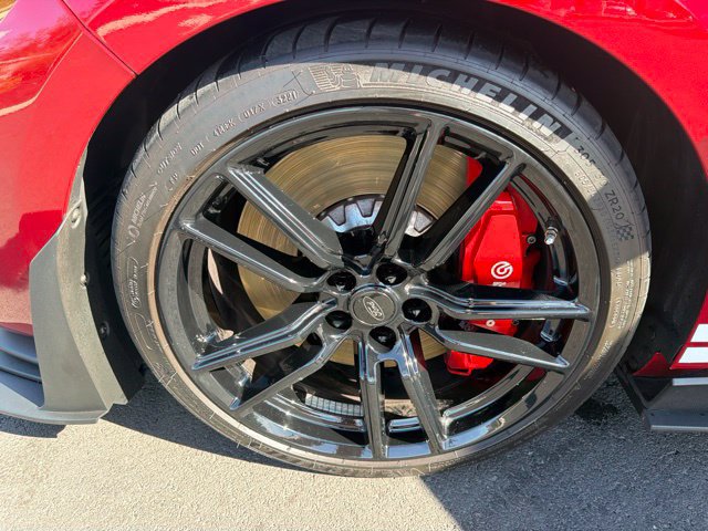 Certified 2021 Ford Mustang Shelby GT500 w/ Technology Package RWD image 19