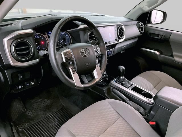 Used 2021 Toyota Tacoma SR5 AWD/4WD image 12