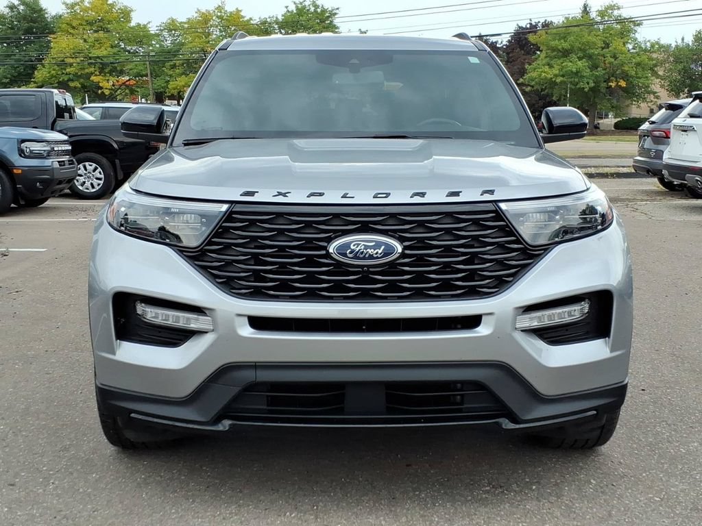 Certified 2023 Ford Explorer ST-Line AWD/4WD image 8