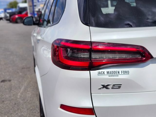 Used 2019 BMW X5 xDrive50i w/ M Sport Package AWD/4WD image 9