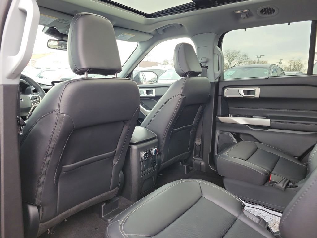 Certified 2023 Ford Explorer Limited w/ Equipment Group 301A image 15