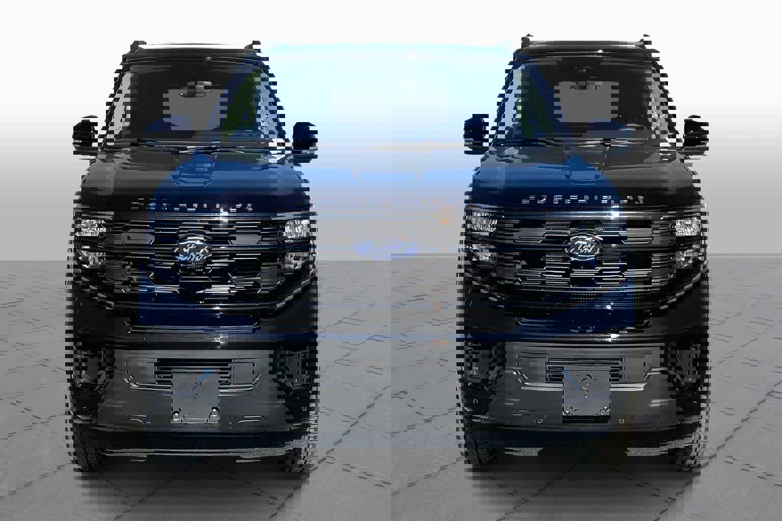 Certified 2025 Ford Expedition Active image 6