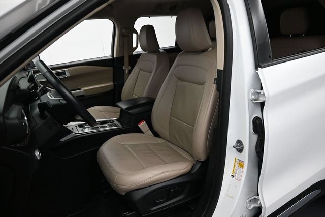 Certified 2022 Ford Explorer Limited w/ Equipment Group 301A RWD image 11