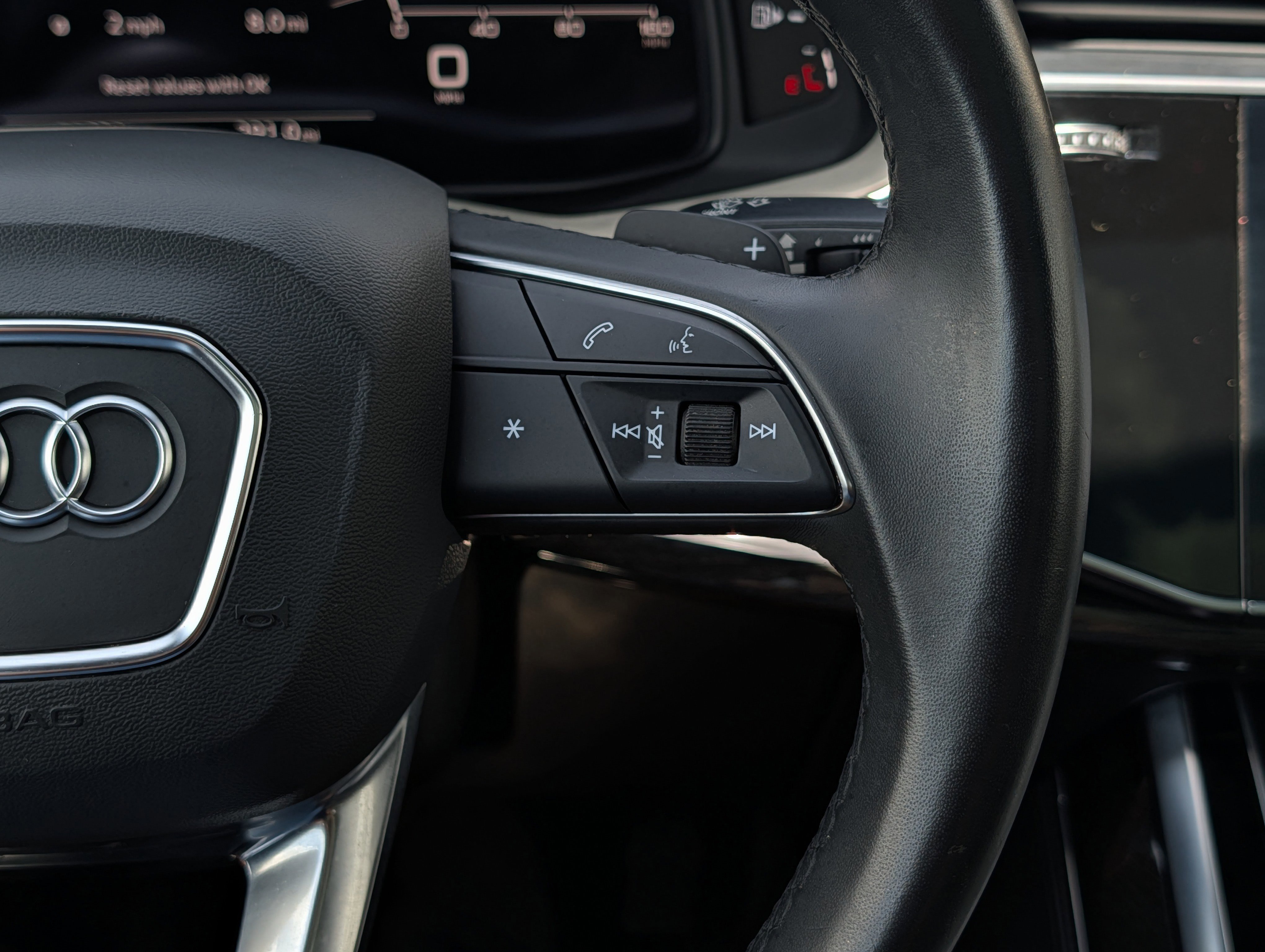 Used 2022 Audi Q7 3.0T Premium Plus image 28