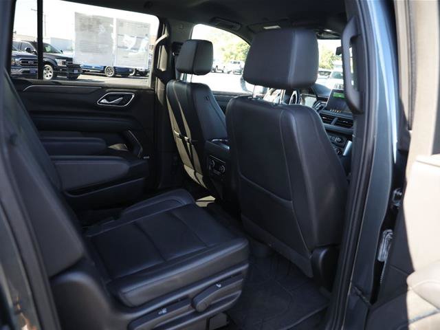 Used 2021 Chevrolet Suburban Z71 w/ Z71 Off-Road Package AWD/4WD image 35