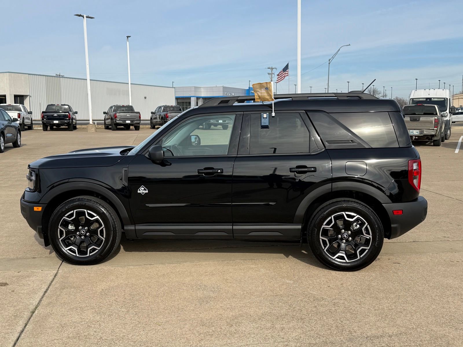 Certified 2025 Ford Bronco Sport Outer Banks w/ Outer Banks Tech Package+ image 2