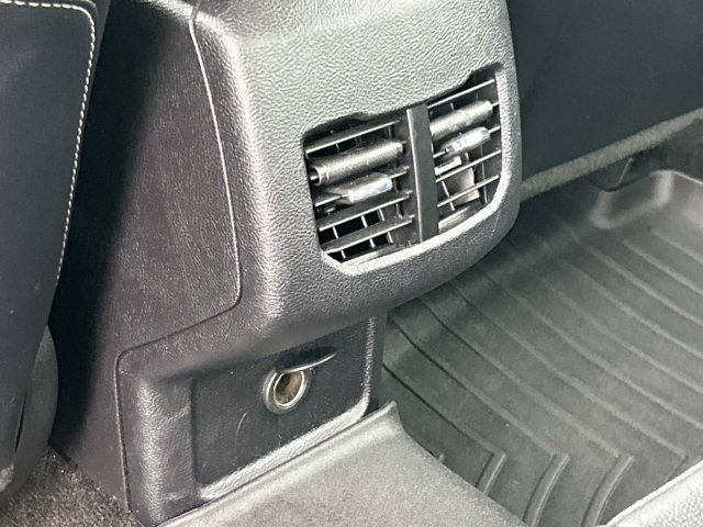 Certified 2018 Ford Fusion SE w/ Equipment Group 201A FWD image 20
