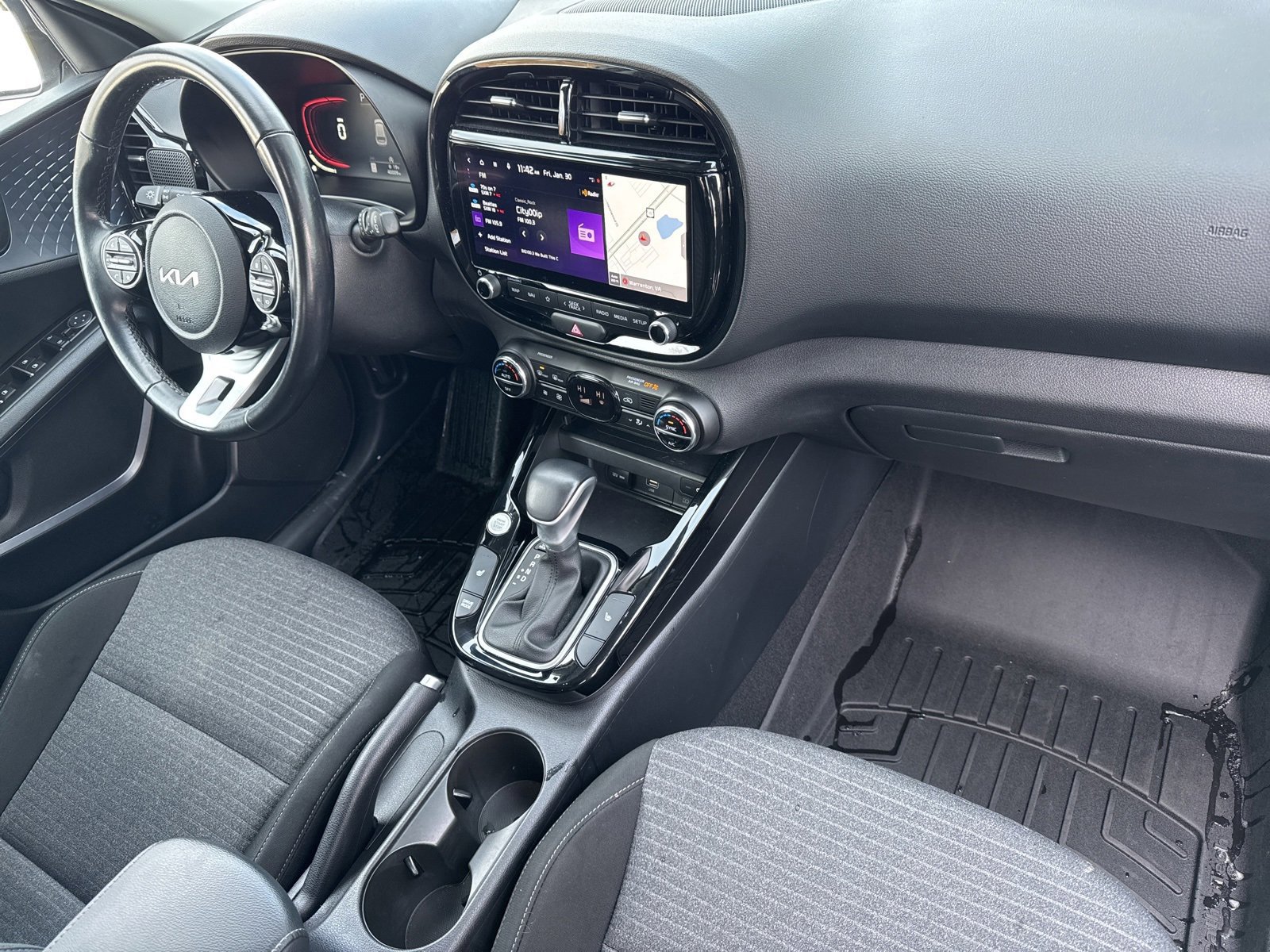 Used 2023 Kia Soul EX image 37