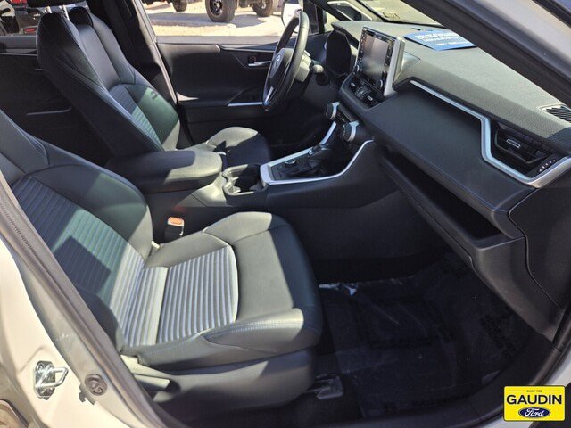 Used 2019 Toyota RAV4 XSE AWD/4WD image 16