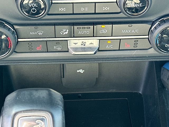 Certified 2022 Ford Bronco Black Diamond image 20