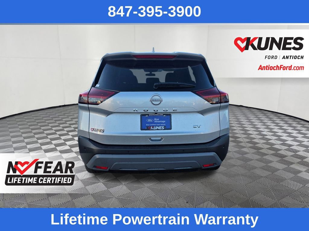 Used 2023 Nissan Rogue SV image 4