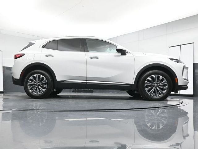 Used 2025 Buick Envision Preferred AWD/4WD image 33