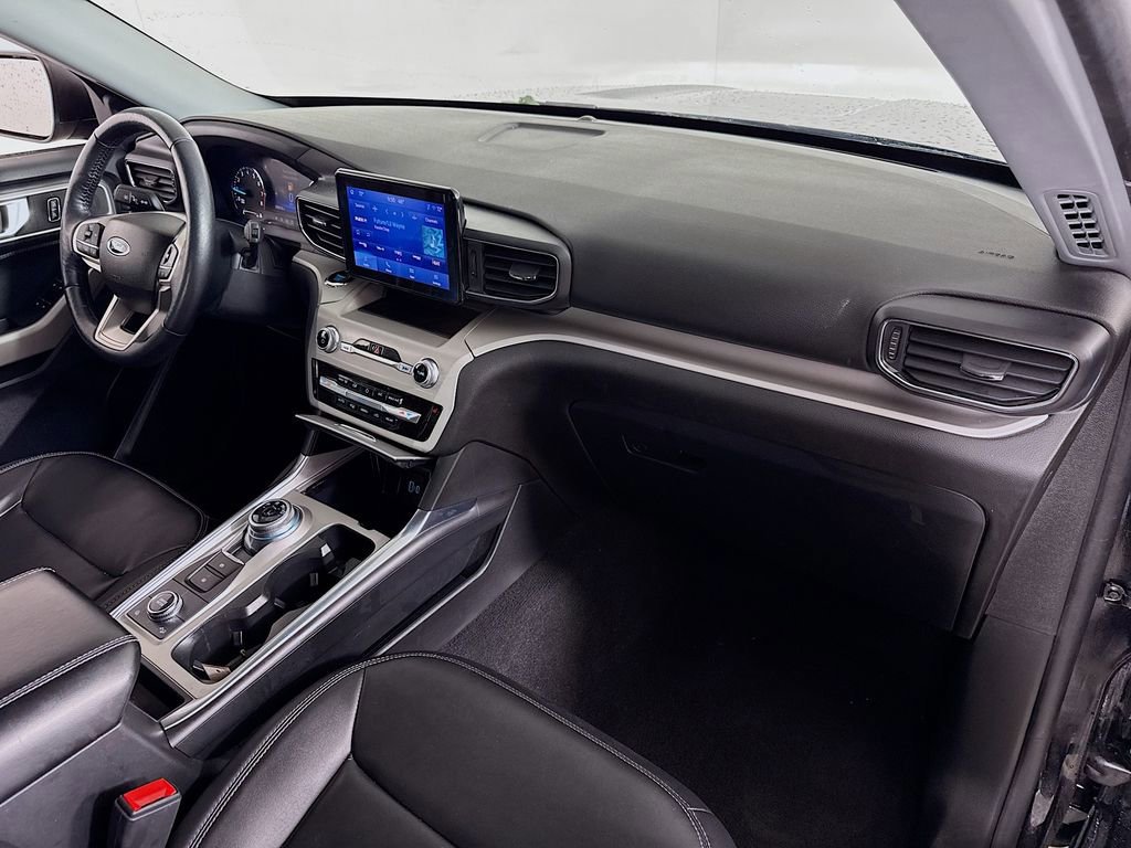 Certified 2023 Ford Explorer XLT w/ Equipment Group 202A image 29