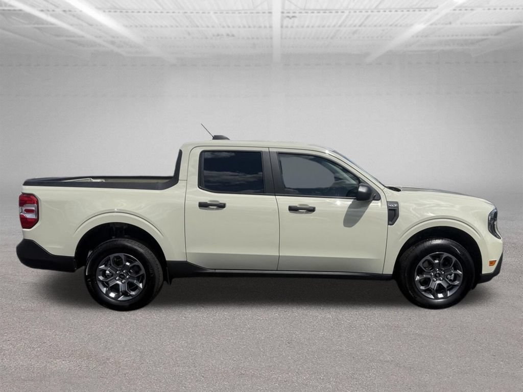 Certified 2025 Ford Maverick XLT w/ Equipment Group 302A AWD/4WD image 3