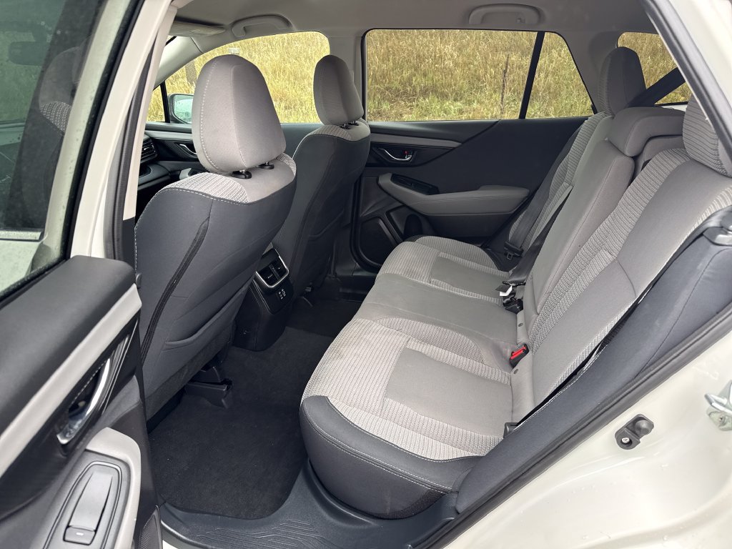 Used 2023 Subaru Outback Premium AWD/4WD image 29