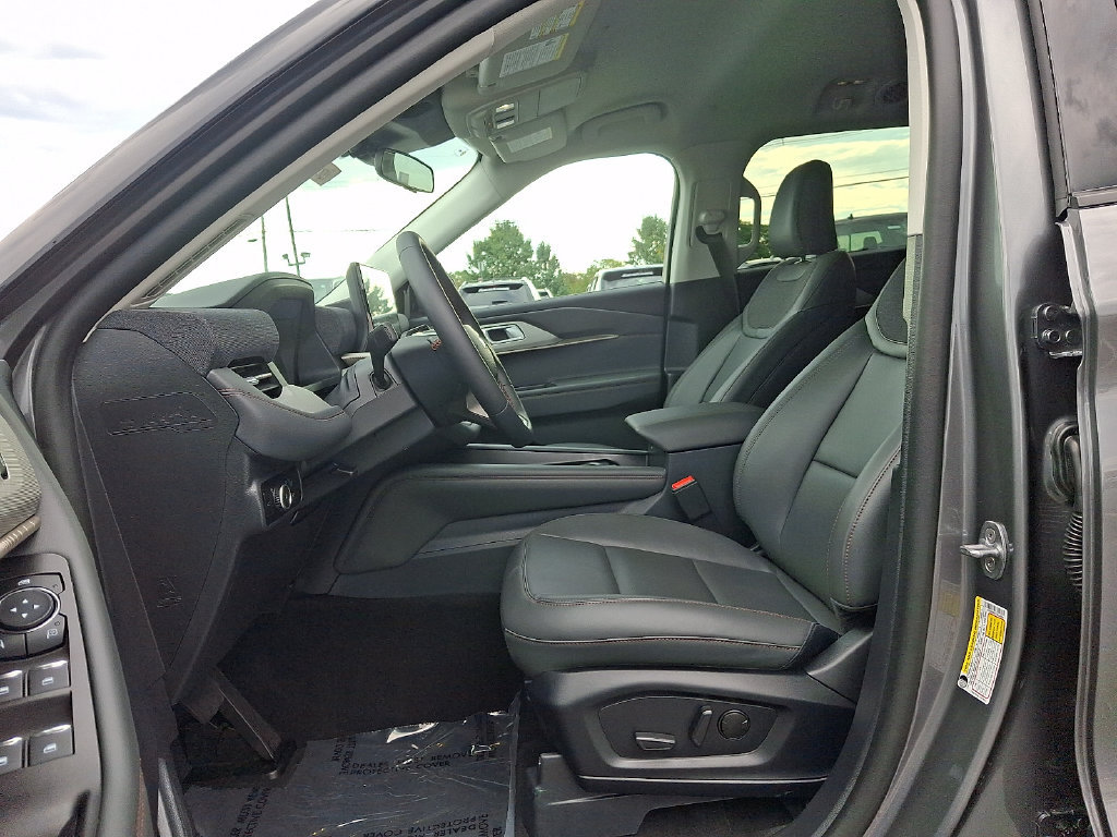 Certified 2026 Ford Explorer Active w/ Active Comfort Package AWD/4WD image 13