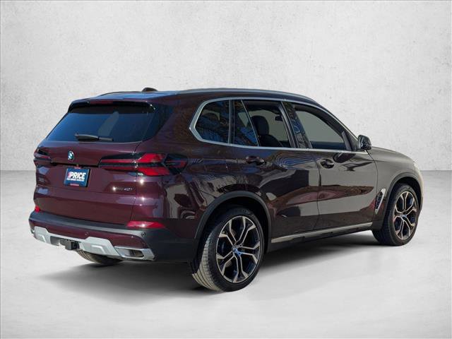 Used 2025 BMW X5 xDrive40i w/ Parking Assistance Package image 3