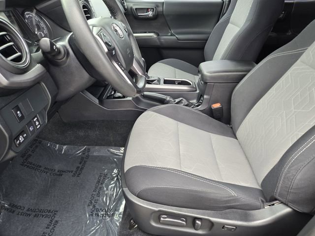 Used 2023 Toyota Tacoma TRD Sport w/ Technology Package RWD image 12