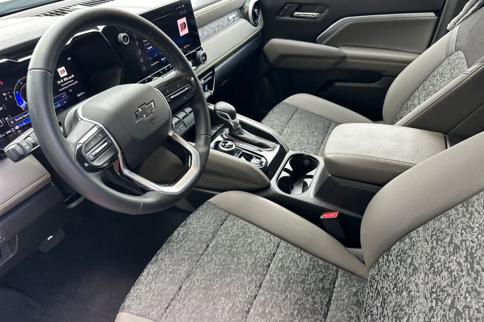 Used 2024 Chevrolet Colorado ZR2 image 12