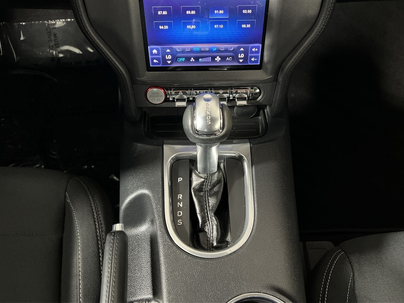 Certified 2022 Ford Mustang Coupe RWD image 21