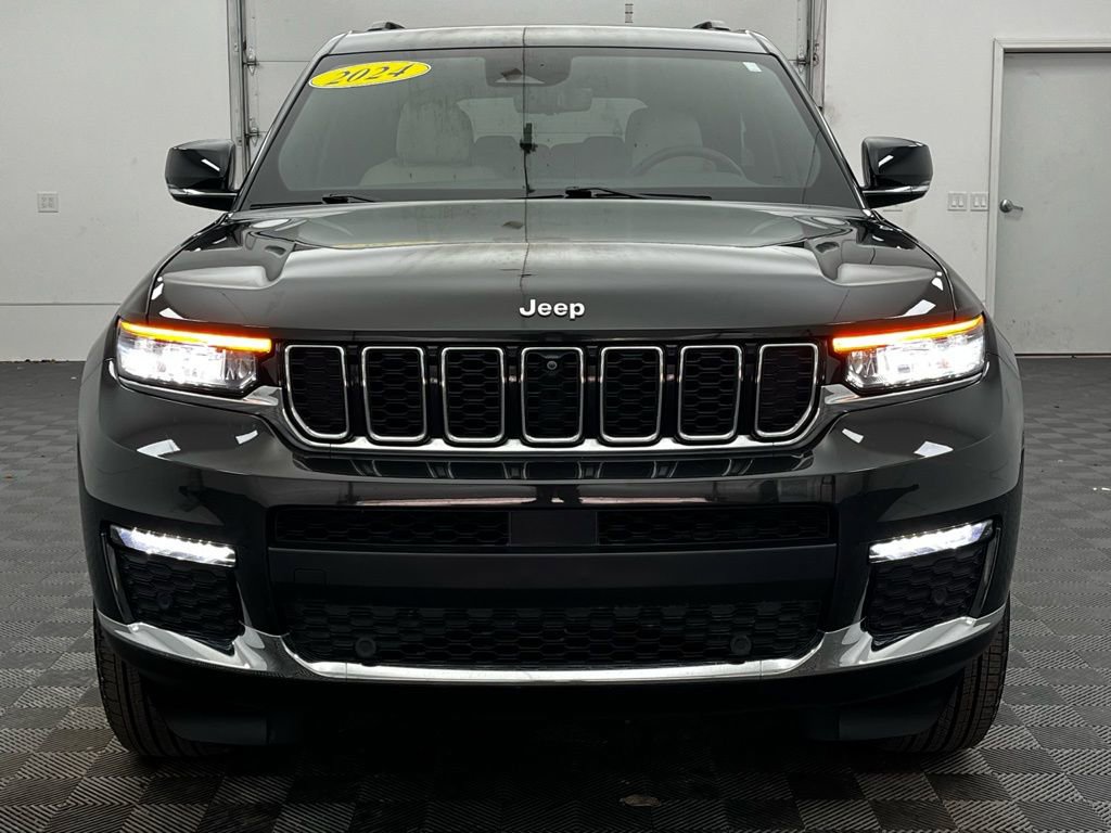 Used 2024 Jeep Grand Cherokee L Limited w/ Luxury Tech Group II image 15