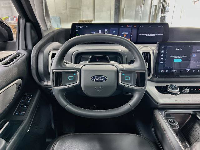 Certified 2025 Ford Expedition Active AWD/4WD image 18