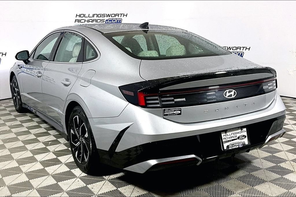 Used 2025 Hyundai Sonata SEL FWD image 8