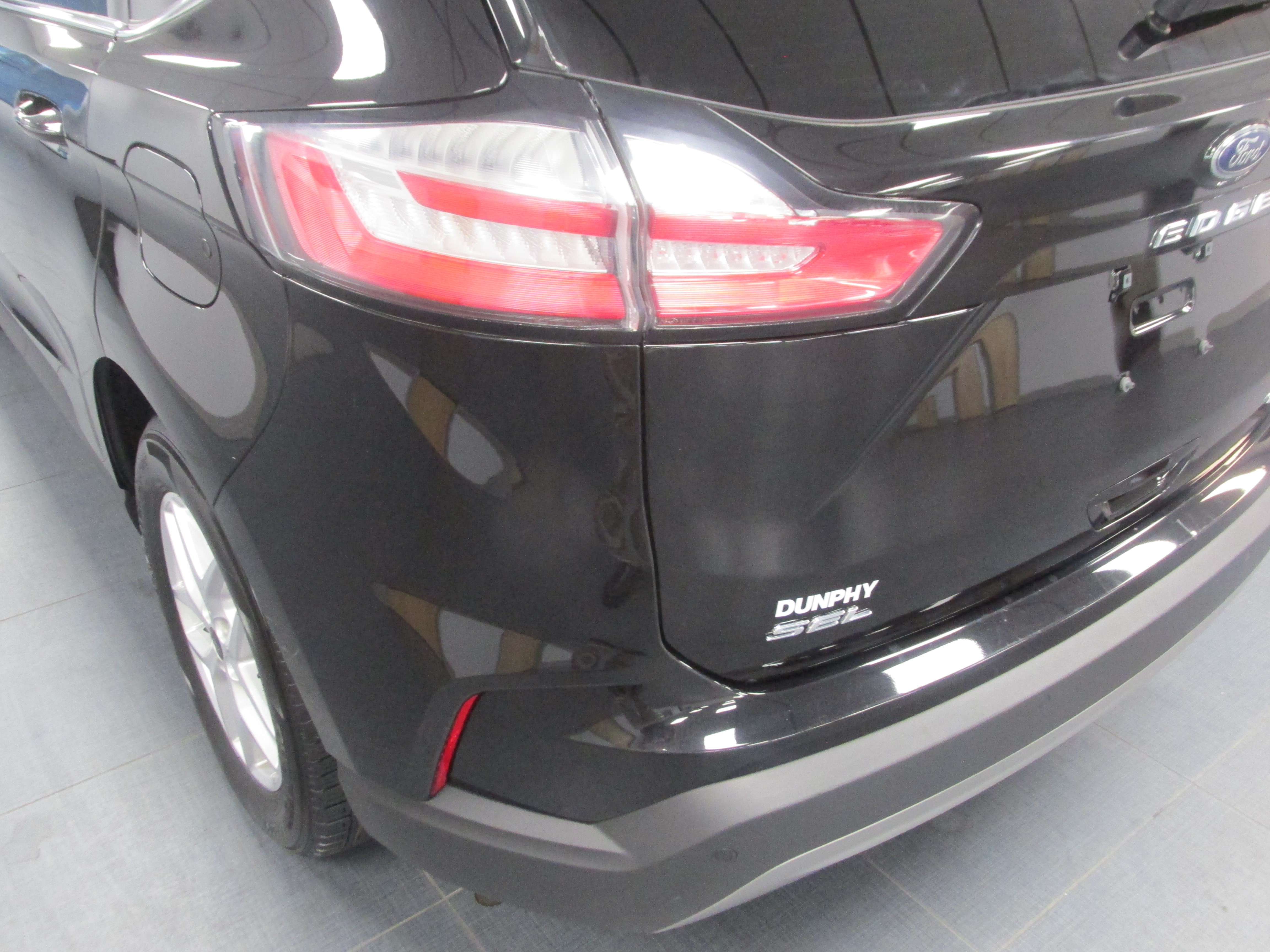 Certified 2024 Ford Edge SEL AWD/4WD image 12