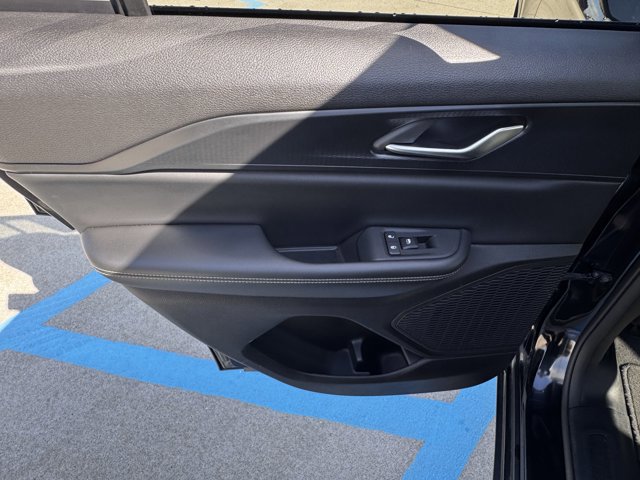 Used 2023 Jeep Grand Cherokee Laredo image 29