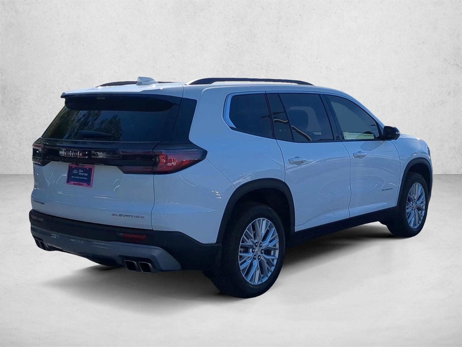 Used 2026 GMC Acadia Elevation w/ Elevation Premium Package FWD image 5