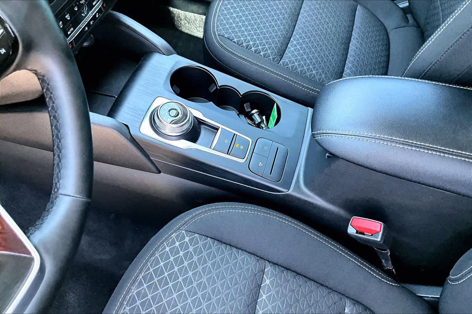 Certified 2024 Ford Escape Active w/ Cold Weather Package FWD image 17
