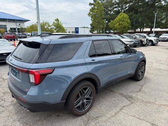 Certified 2025 Ford Explorer ST w/ Sun And Sound Package AWD/4WD image 5