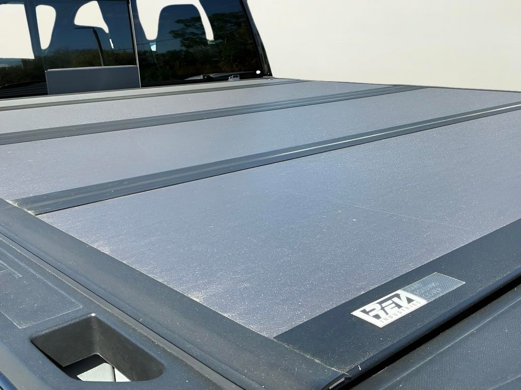 Used 2024 Chevrolet Silverado 1500 High Country image 26