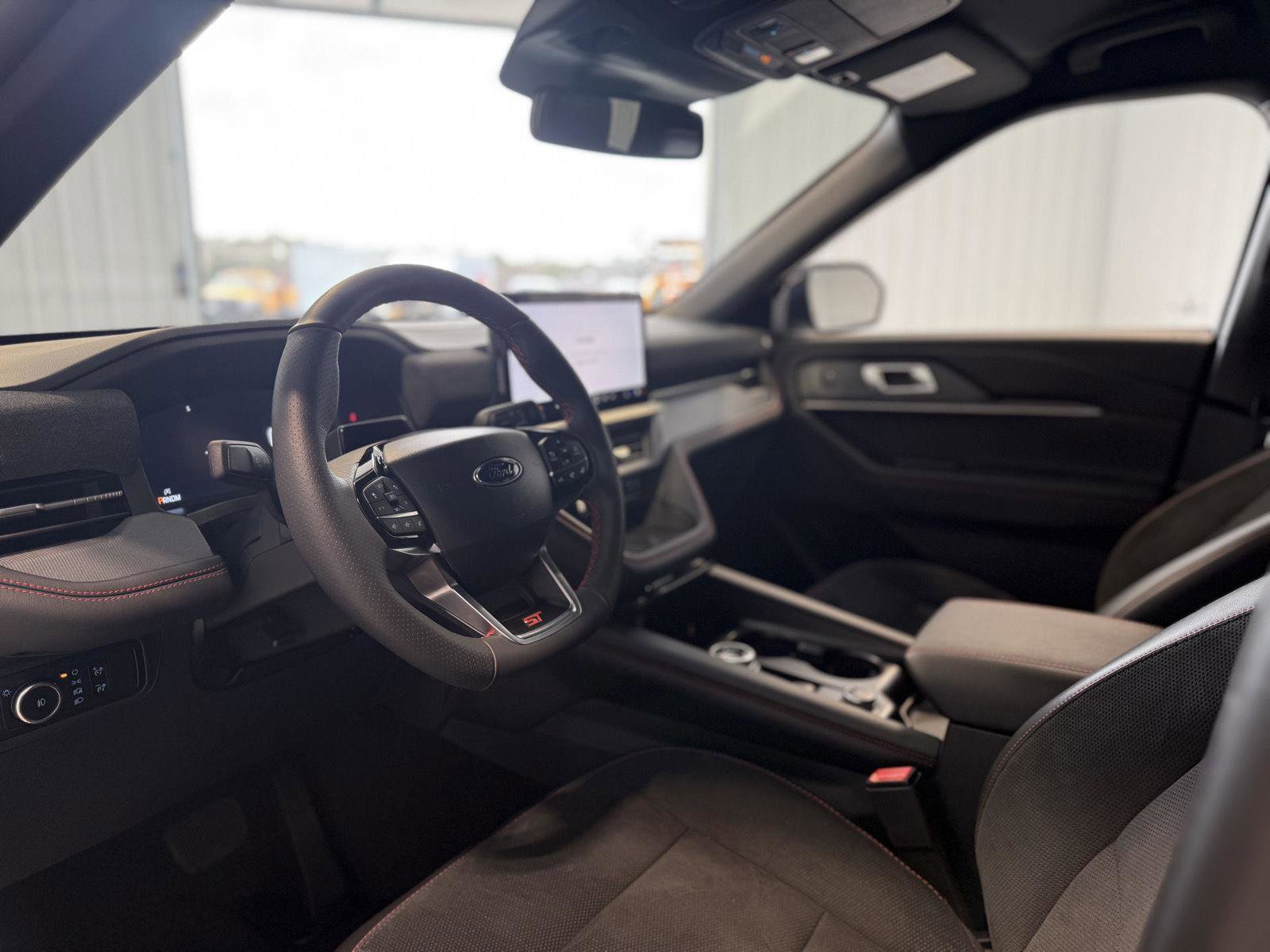 Certified 2025 Ford Explorer ST image 10