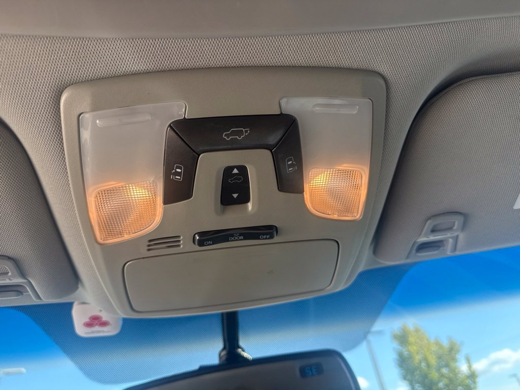 Used 2017 Toyota Sienna Limited FWD image 21