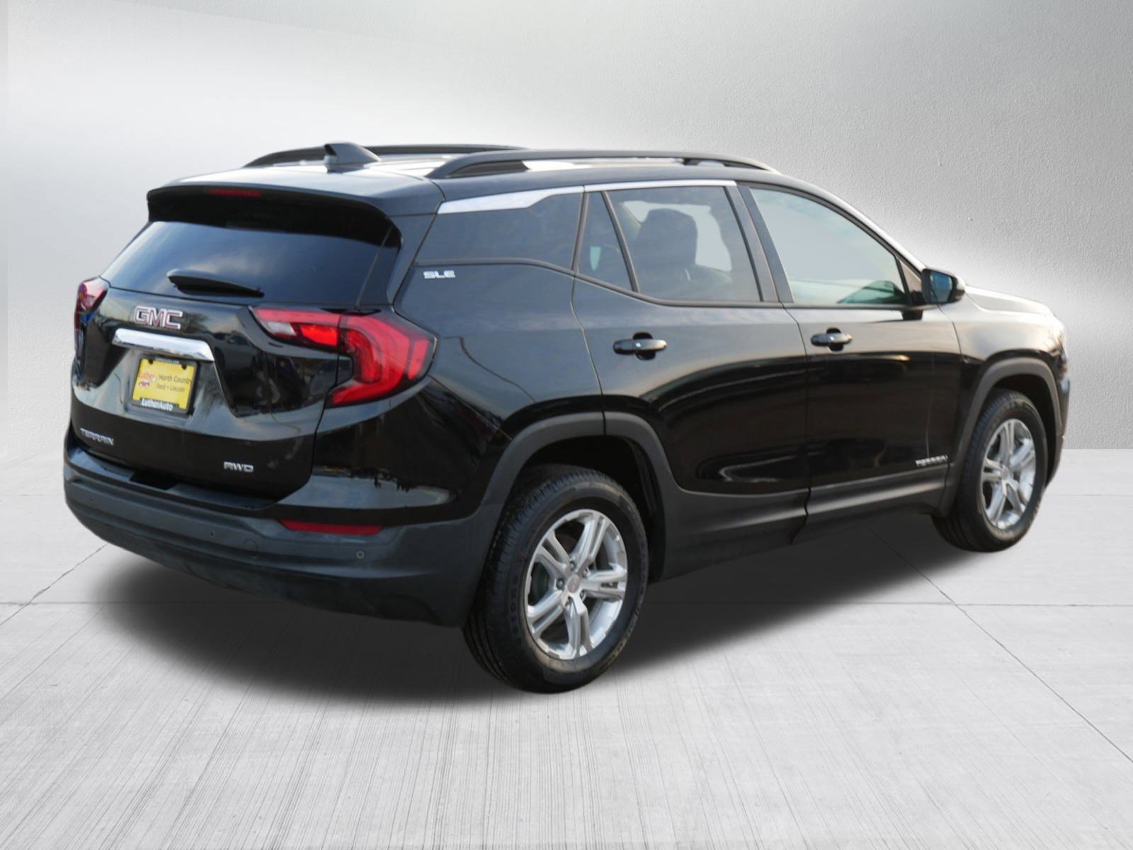 Used 2018 GMC Terrain SLE w/ Driver Convenience Package image 5