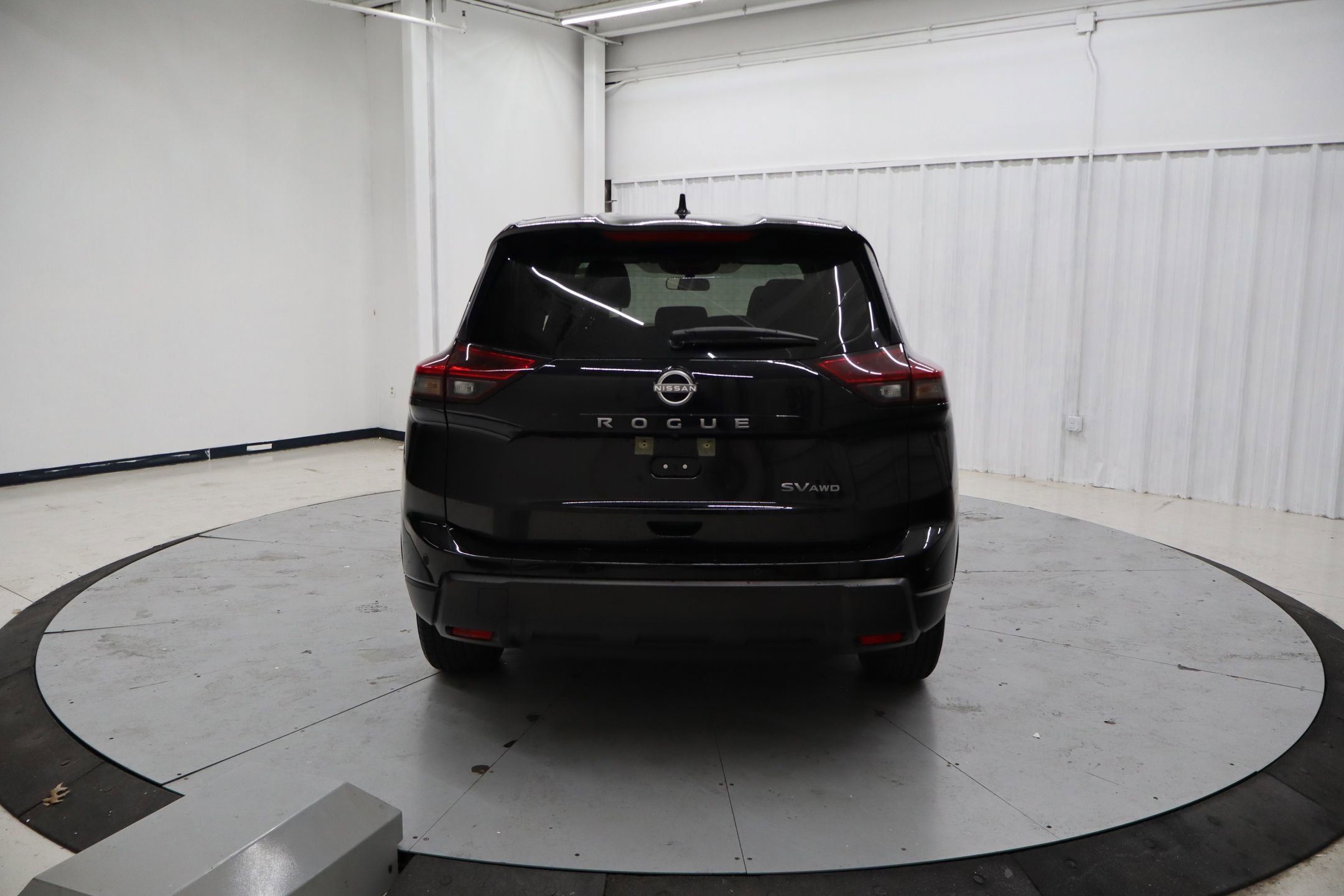 Used 2024 Nissan Rogue SV image 6