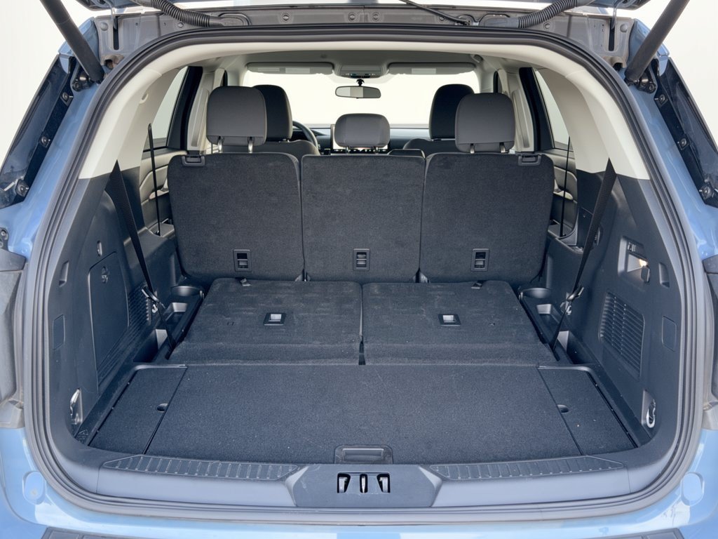 Certified 2025 Ford Explorer Active RWD image 28