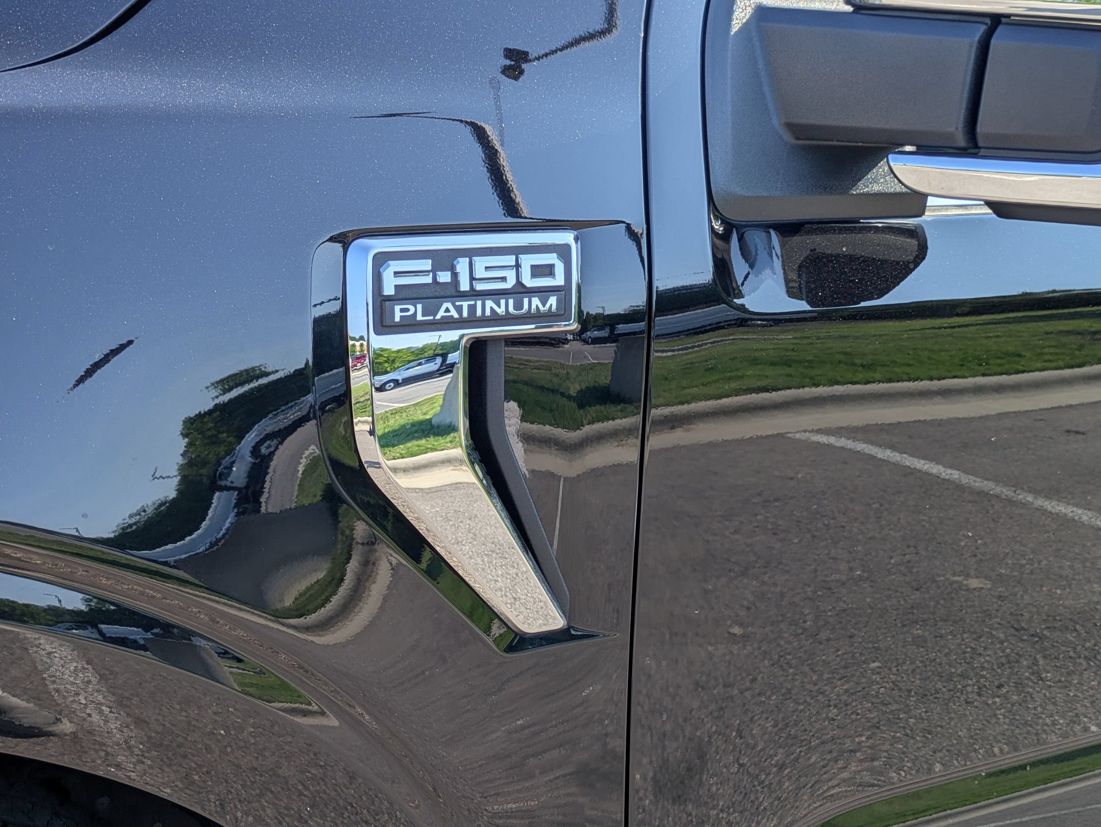 Certified 2022 Ford F150 Platinum w/ Equipment Group 701A High AWD/4WD image 12