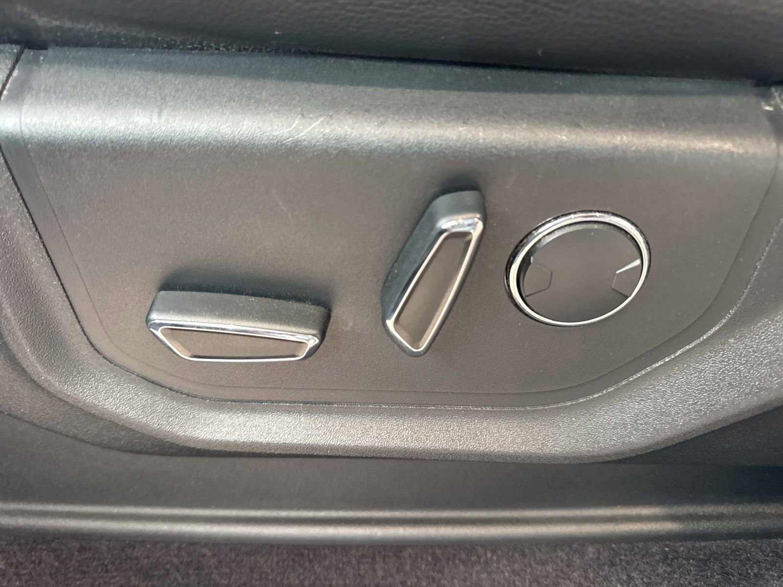 Certified 2017 Ford F150 Lariat w/ Equipment Group 502A Luxury image 29